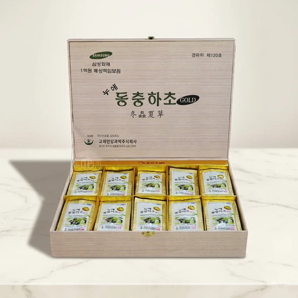 Nước đông trùng hạ thảo Hàn Quốc hộp gỗ 60 gói